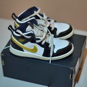 Jordan 1 Retro Mid SE Black/Metallic Gold/White Size 9c